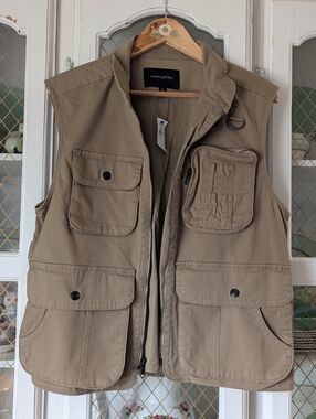 Banana Republic Men's Utility Field Vest Jacket - Khaki Fish Survival Safari